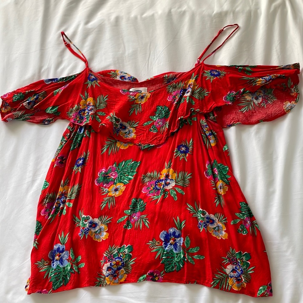 Tank top Blouse. Size Large. Worn a few times. Fits true to size
